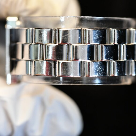 Gucci 3600J 27 mm Men's Watch Black Dial - Picture 8 of 11